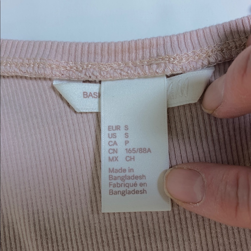 H&M Basic Ribbed Tank (2 Available) - Picture 9 of 14